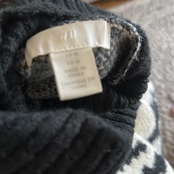 H&M sweater - Picture 3 of 7